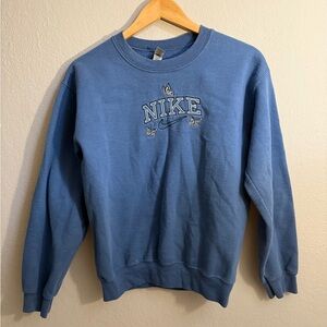 Nike Blue Butterfly Embroidered Crewneck Sweatshirt Women’s Small